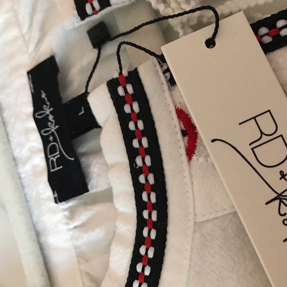 NWT ANTHRO/ RD & KOKO FROMY TIE WHITE EMBROIDERED TOP - Picture 9 of 10